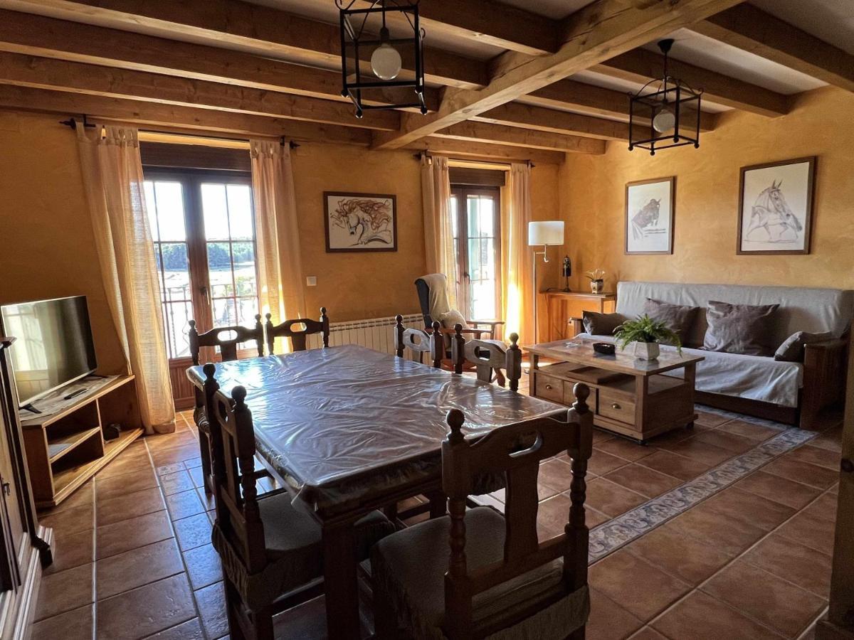 La Nava De Gredos Acogedor Piso Con Vistas Apartment Navarredonda de Gredos Exterior foto