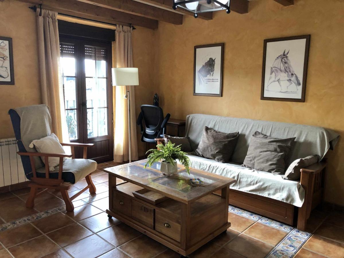 La Nava De Gredos Acogedor Piso Con Vistas Apartment Navarredonda de Gredos Exterior foto