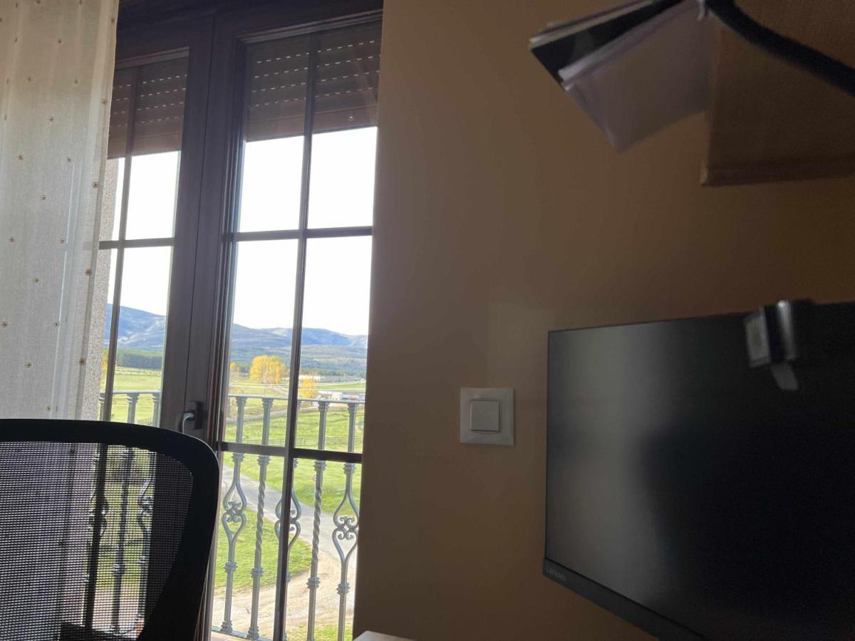La Nava De Gredos Acogedor Piso Con Vistas Apartment Navarredonda de Gredos Exterior foto